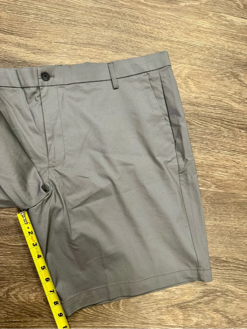 NWT Banana Republic Men’s Stretch Chino Shorts Gray Size 42 9” Quick Dry